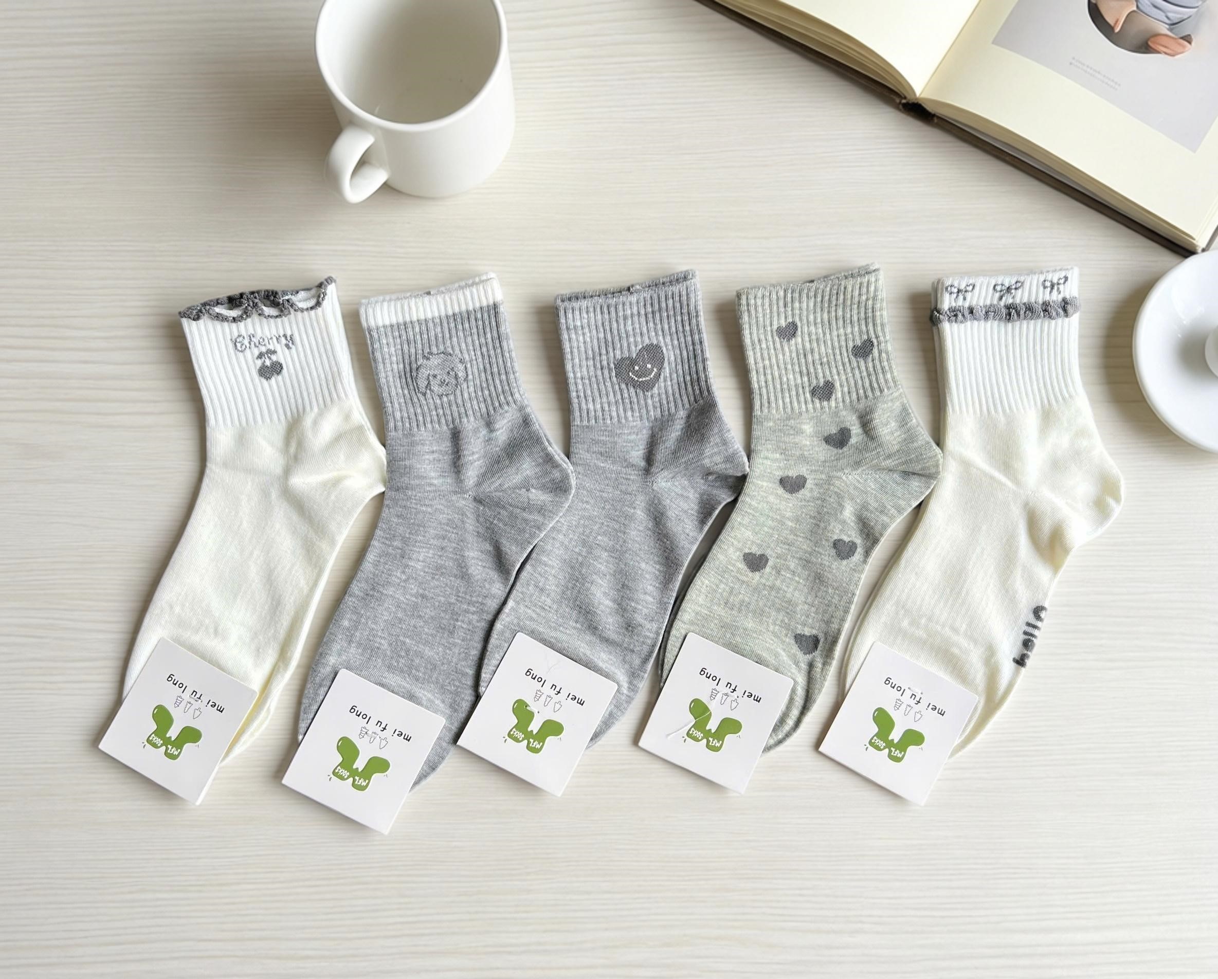 SET 5 ĐÔI TẤT VỚ NỮ CAO CỔ MÃ 17 DÀNH CHO NỮ