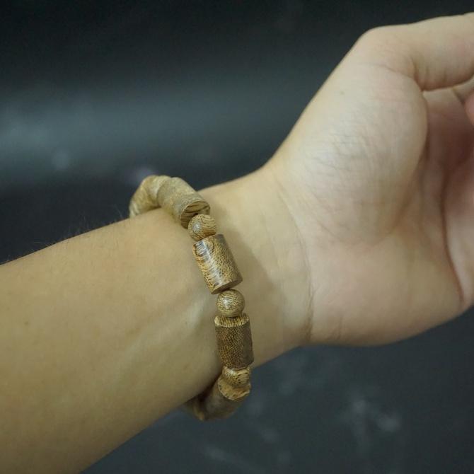Vòng Trầm đeo Tay hạt 12 ly - Trầm Tốc Tự Nhiên siêu sang