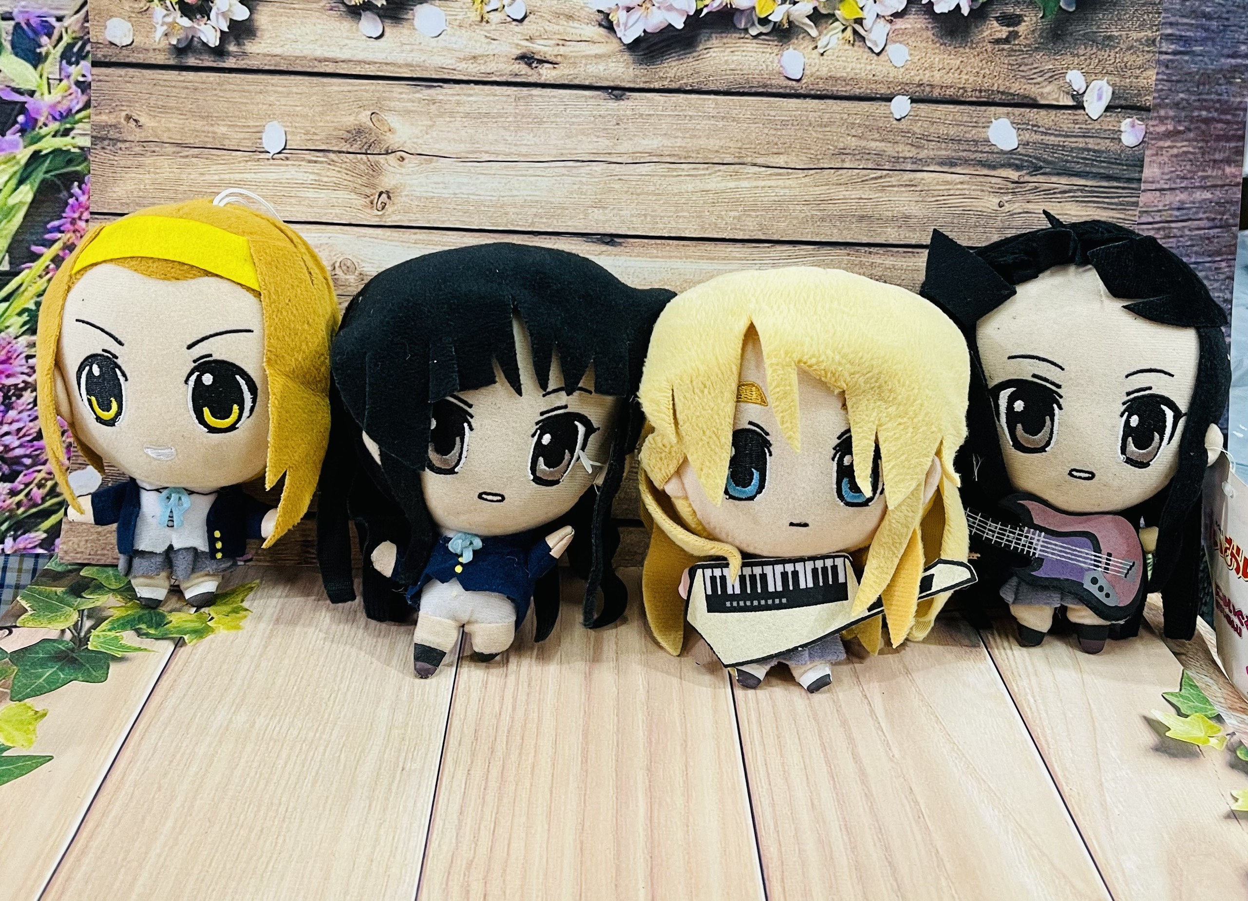 Móc khoá gấu anime K-On