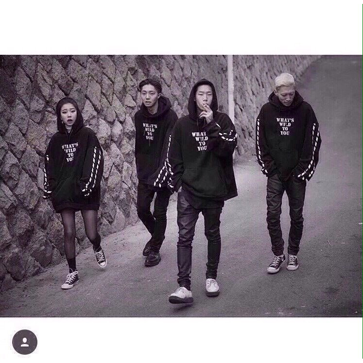 Áo hoodie unisex nam/nữ chất nỉ bông mỏng in chữ WHAT'S WILD TO YOU. Ảnh thật trải sàn