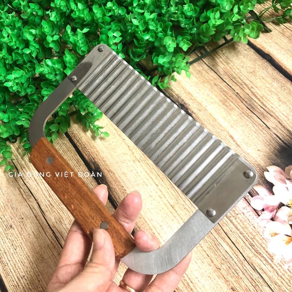 Dao chặn thực phẩm CÁN GỖ lưởi INOX 304. Dụng cụ bếp chặn rau củ quả, rau câu, thạch, bánh trái cây tạo gợn sóng