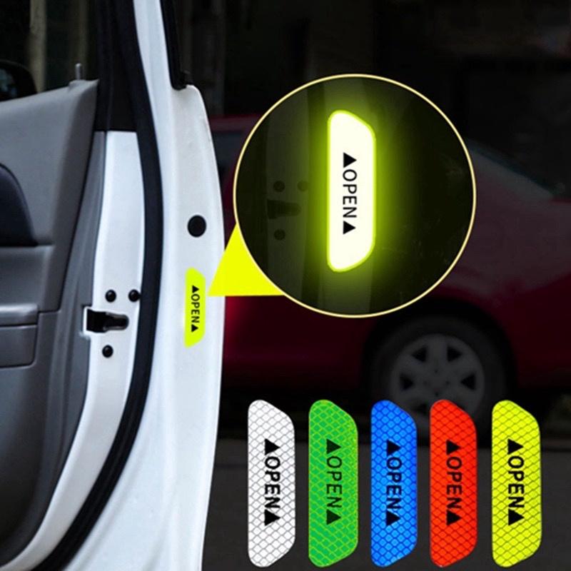 Set 4 Decal Phản Quang Dán Cửa Xe Ô Tô, Cảnh Báo Va Chạm Khi Mở Cửa Xe Ôtô Cho Người Đi Đường Phía Sau. TakyHome 9700