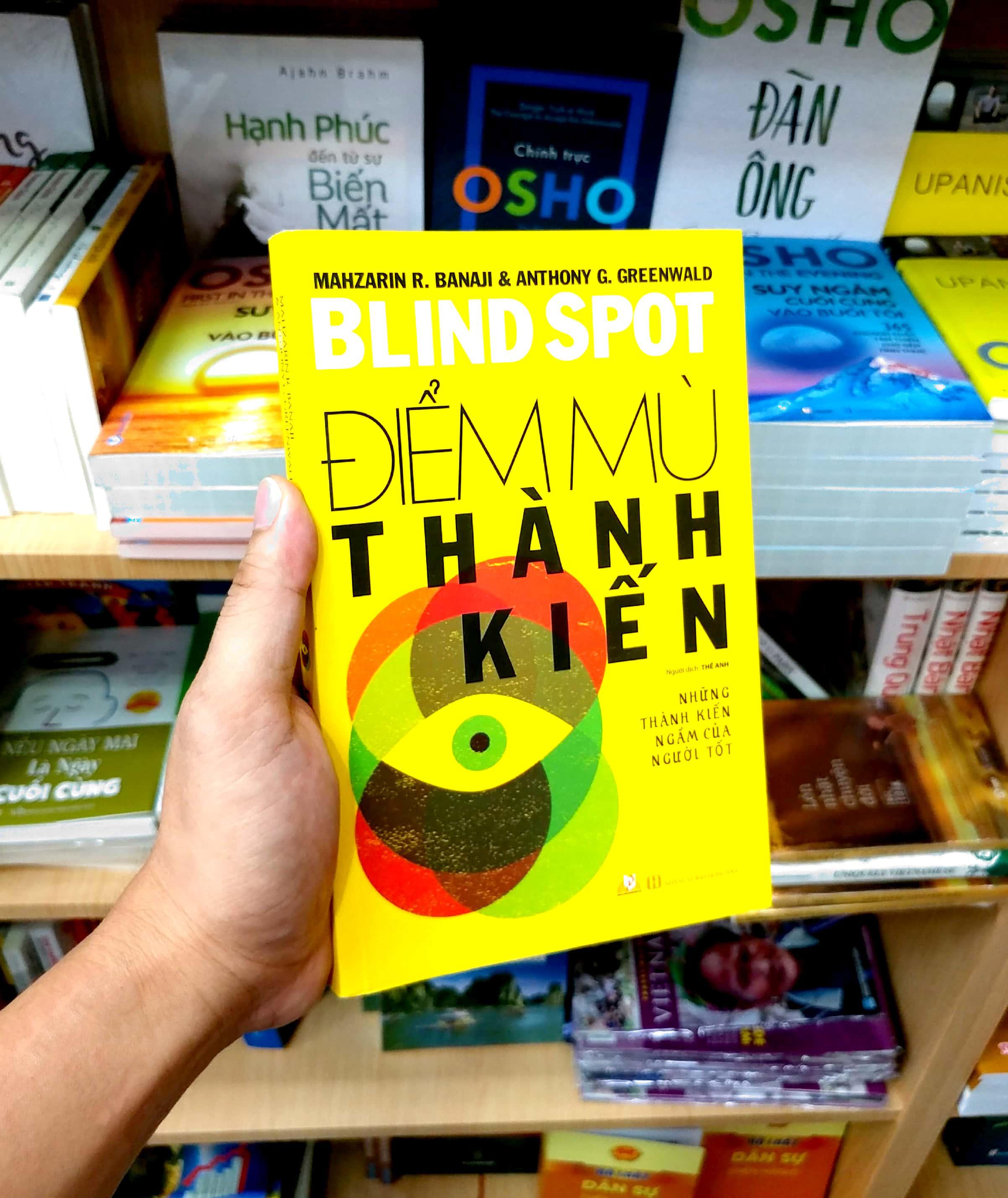 Điểm Mù Thành Kiến