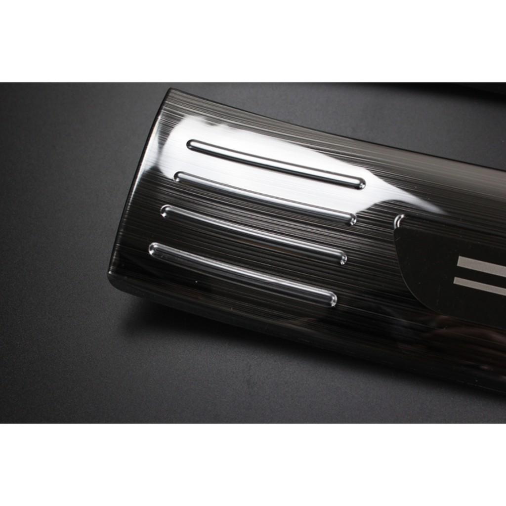 Ốp bậc trong + ngoài Mazda 3 Titan