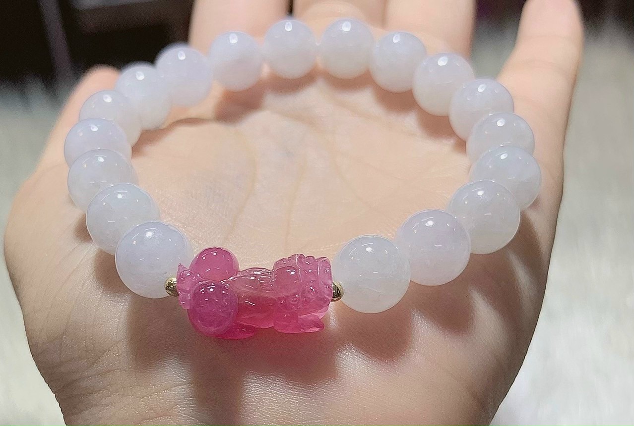 Vòng tay Bạch Ngọc phối cùng Tỳ Hưu Ruby thiên nhiên