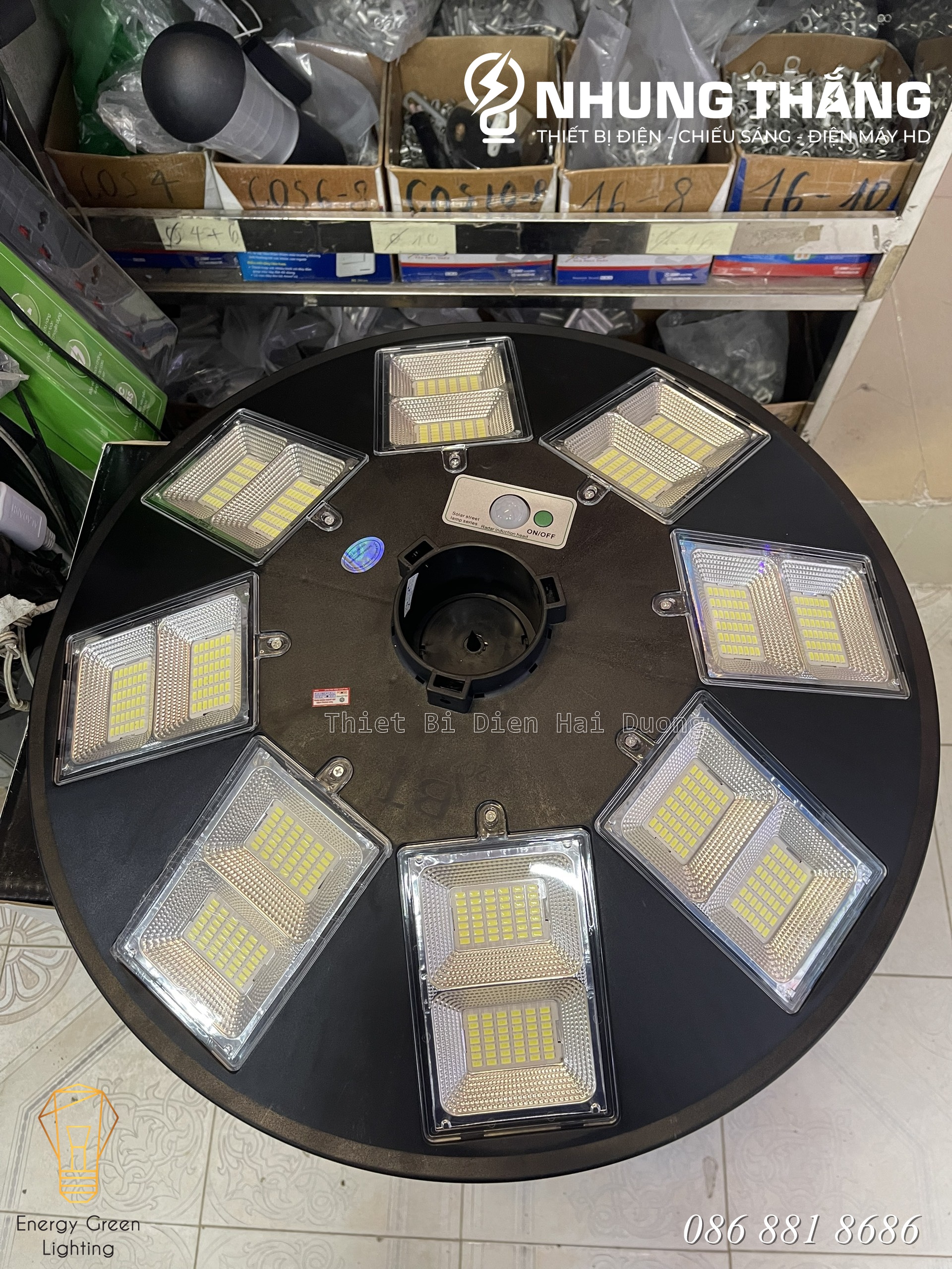 Đèn Cao Áp Năng Lượng Mặt Trời Đĩa Bay UFO - Công Suât 300w - 8 Ô Led Siêu Sáng - Chống Nước IP66 - Có Điều Khiển Từ Xa - Có Video