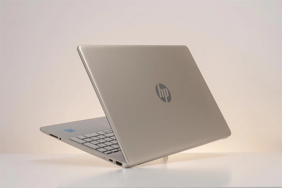 Laptop HP 15s fq2711TU i3 1115G4/8GB/256GB/15.6"FHD/Win 11 (7C0R6PA) Vàng - Hàng Chính Hãng