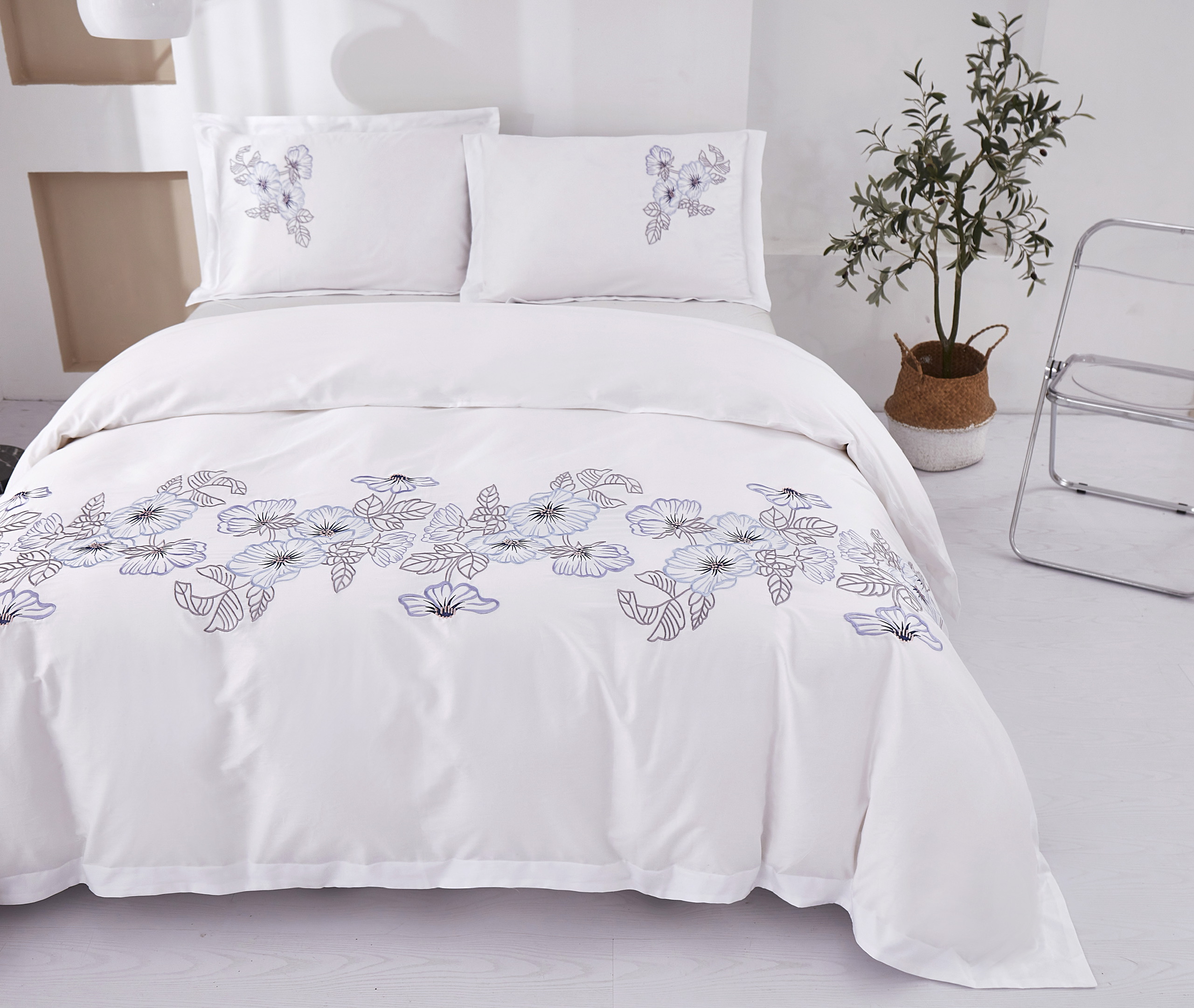 Bộ chăn ra Casa Bello Home - Set Bella Blue Sky Cotton lụa satin thêu họa tiết thêu 5 món