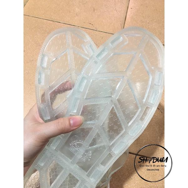 Dép nhựa trắng quai hậu Tiền Phong ngày xưa