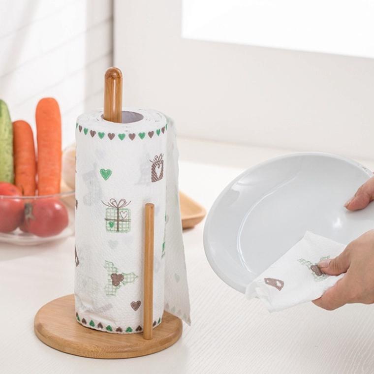 Giá đỡ cuộn khăn giấy bằng gỗ thông tiện dụng cho nhà bếp có gắn đế chống trượt kèm giấy cuộn