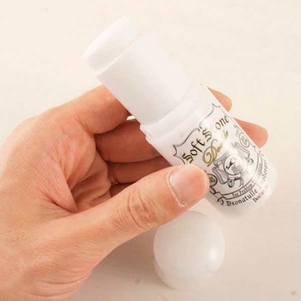 Dụng cụ chăm sóc, khử mùi vùng nách đá khoáng Soft Stone 20g Nhật Bản