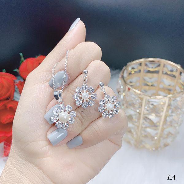 BỘ TRANG SỨC MẶT HOA XINH XẮN MÃ B00123 -