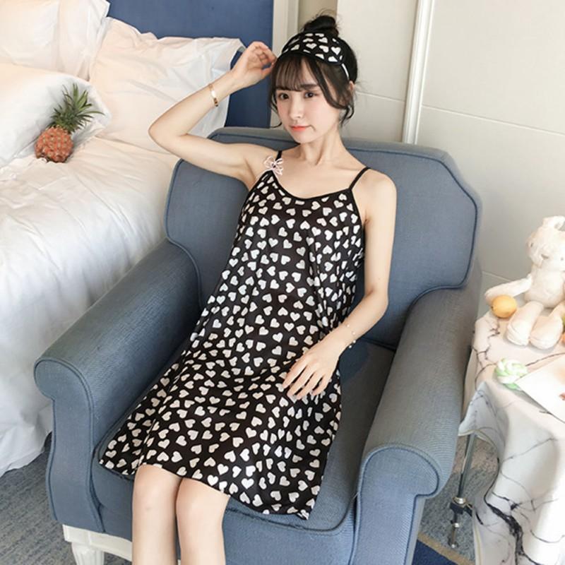 Đầm ngủ vải lụa mùa hè