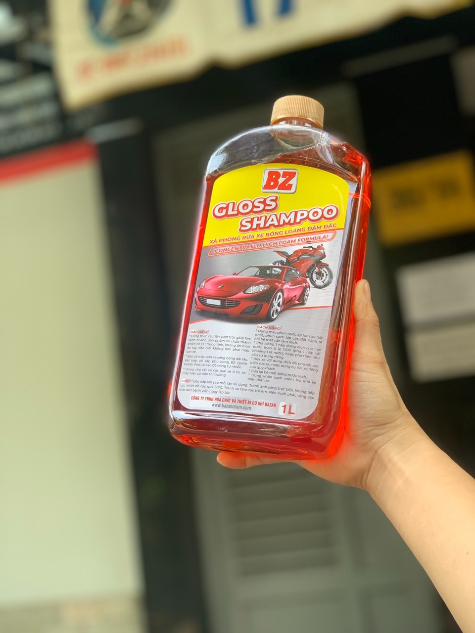 Nước rửa xe đậm đặc BZ Gloss Shampoo 1000ml