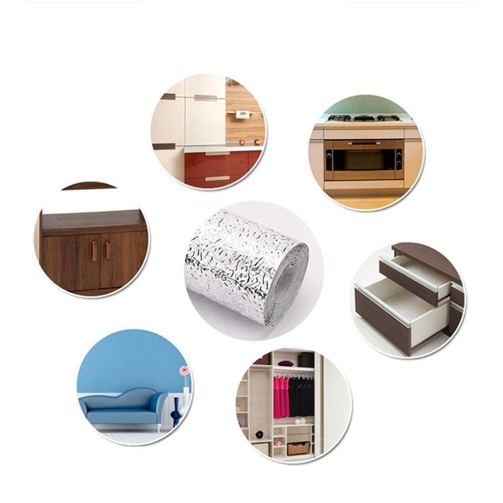 Cuộn giấy bạc dán bếp cách nhiệt, miếng decal dán tường nhà bếp chống thấm bền đẹp