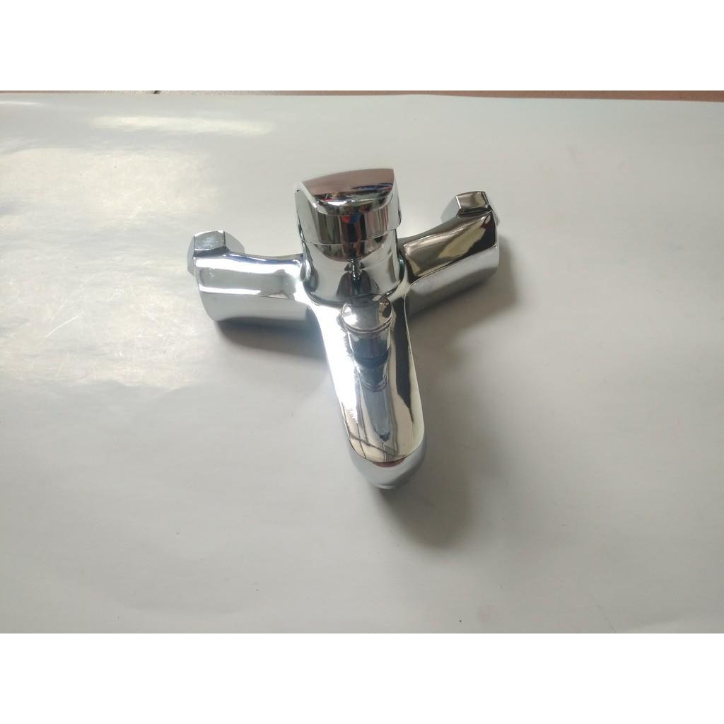Củ sen tắm,củ sen nóng lạnh nhà tắm T.o.T.o giá bình dân