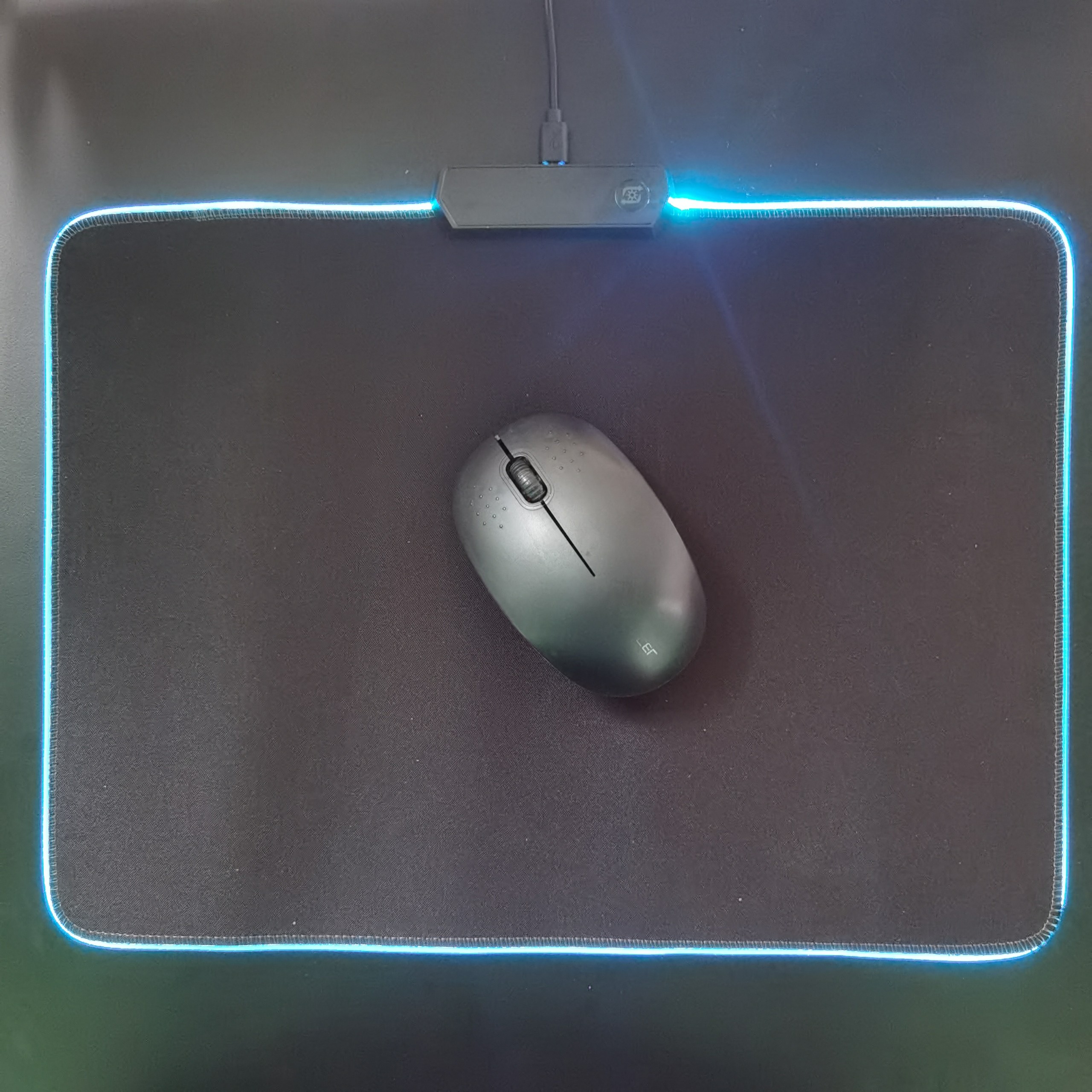 Lót chuột CÓ LED 25CM*35CM dày 4mm tích hợp LED RGB