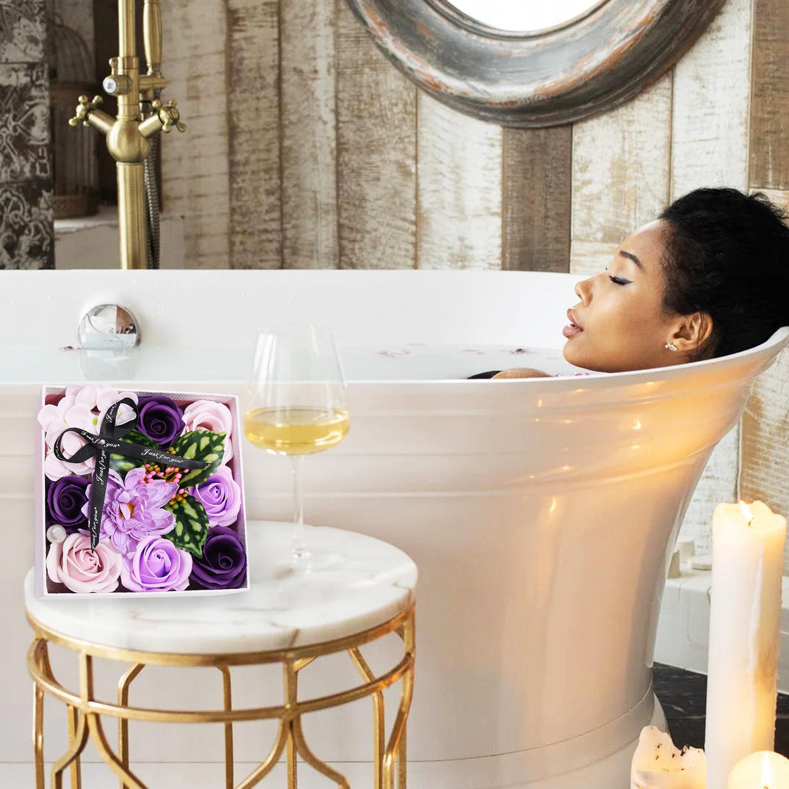Hoa hồng vĩnh cửu với thiệp chúc mừng cho ngày của mẹ