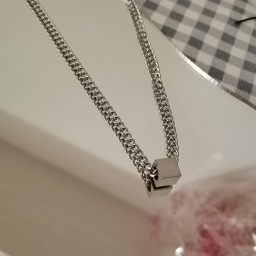 Dây chuyền nam nữ Deoji. Mặt Titan nguyên khối , Phong cách đơn giản sang trọng