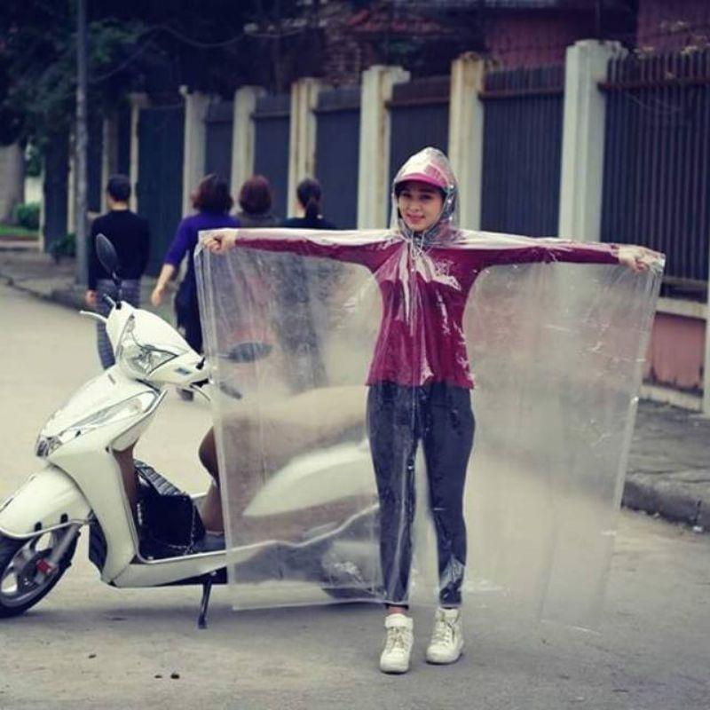 Áo mưa trong suốt 1 đầu đi mưa