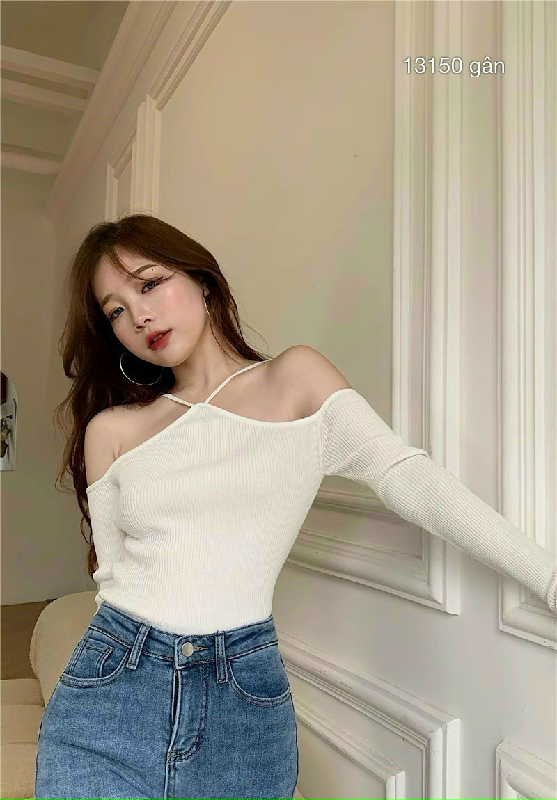 Áo thun gân cổ dây yếm trễ vai