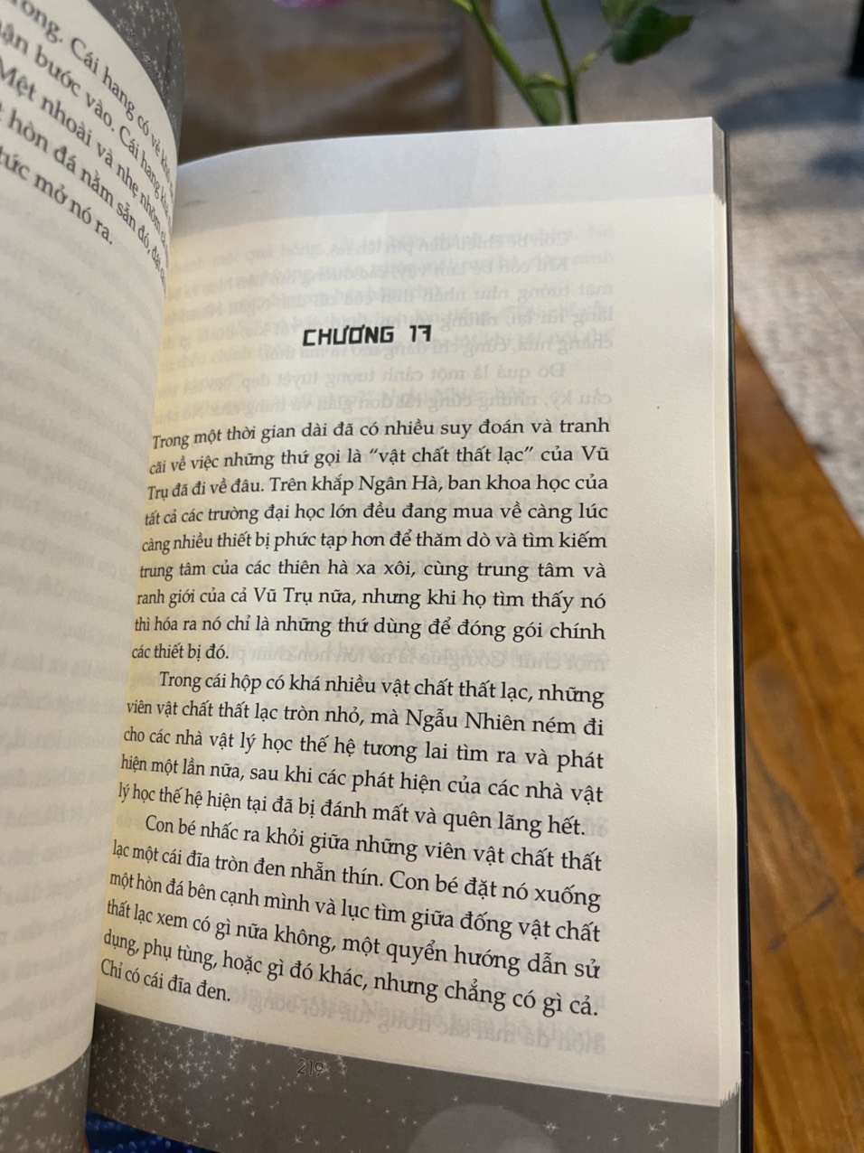 (Combo 2 quyển của Douglas Adams) HẦU NHƯ VÔ HẠI &amp; VĨNH BIỆT, CẢM ƠN VÌ ĐÃ CHO ĂN CÁ – Lê Minh Đức  dịch – Nhã Nam - bìa mềm