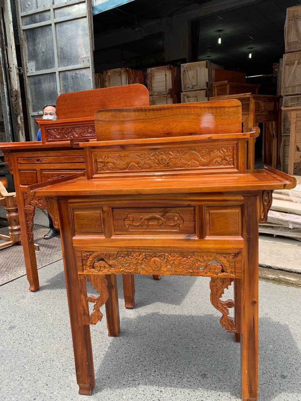 Bàn Thờ Bàn Cúng-Bàn phật-Bàn gia tiên 2 tầng ngang 1m27 Gỗ Tràm Bông Vàng