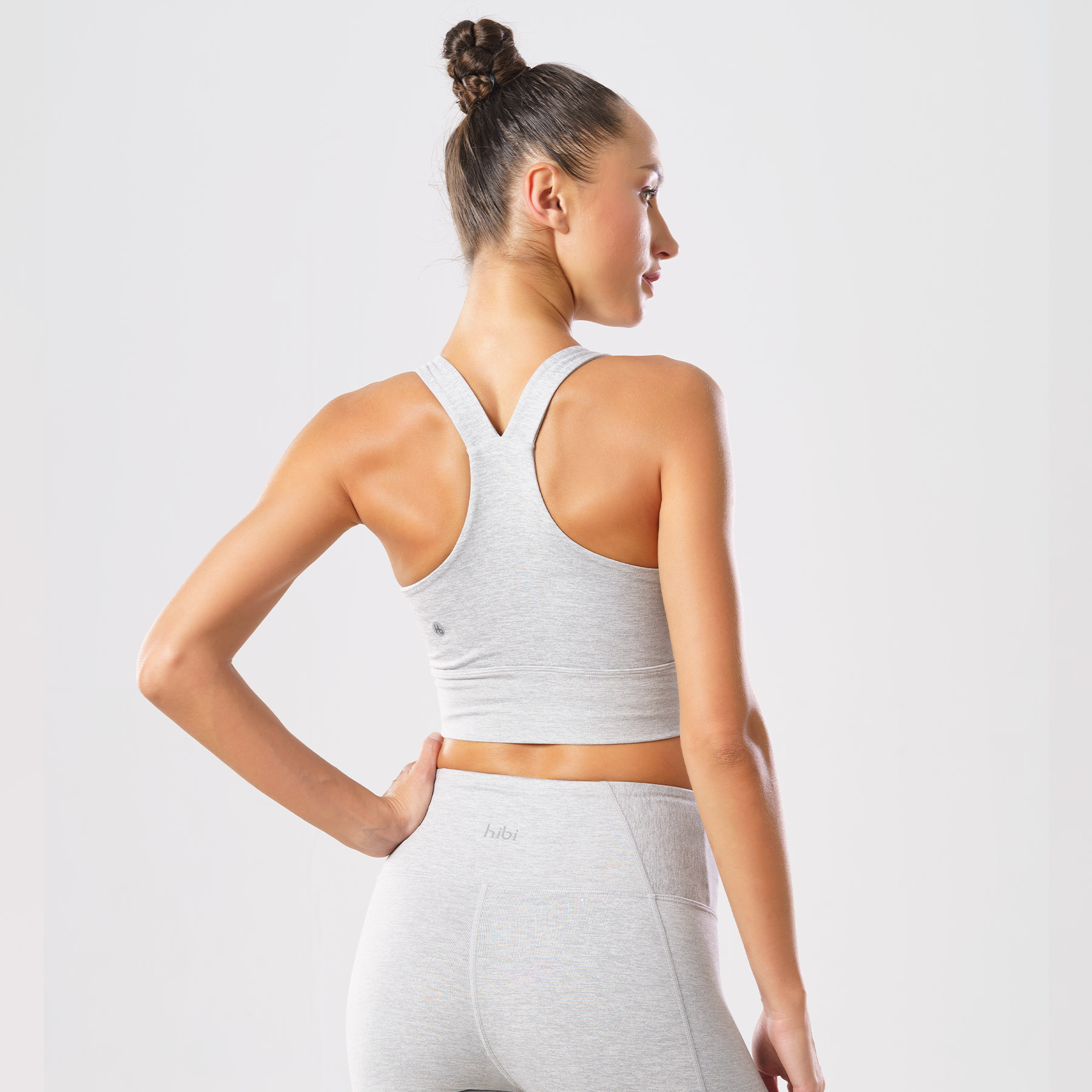 Set đồ tập Yoga Hibi Sports H136 - Kiểu áo Croptop ba lỗ 2 dây cổ tim - Kèm mút nâng ngực