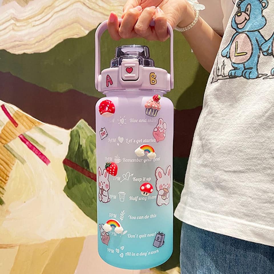 BÌNH NƯỚC CHIA VẠCH 2 LÍT GSPORT KÈM STICK ĐÁNG YÊU