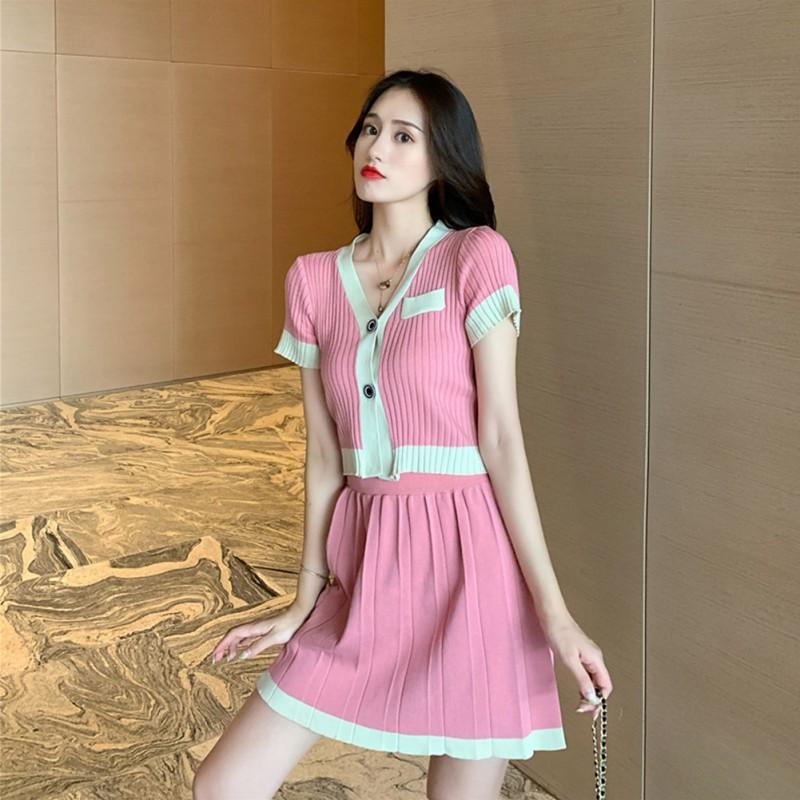 Set Áo Thun Ngắn Tay Cổ Chữ V+Chân Váy Ngắn Lưng Cao Thời Trang Nữ