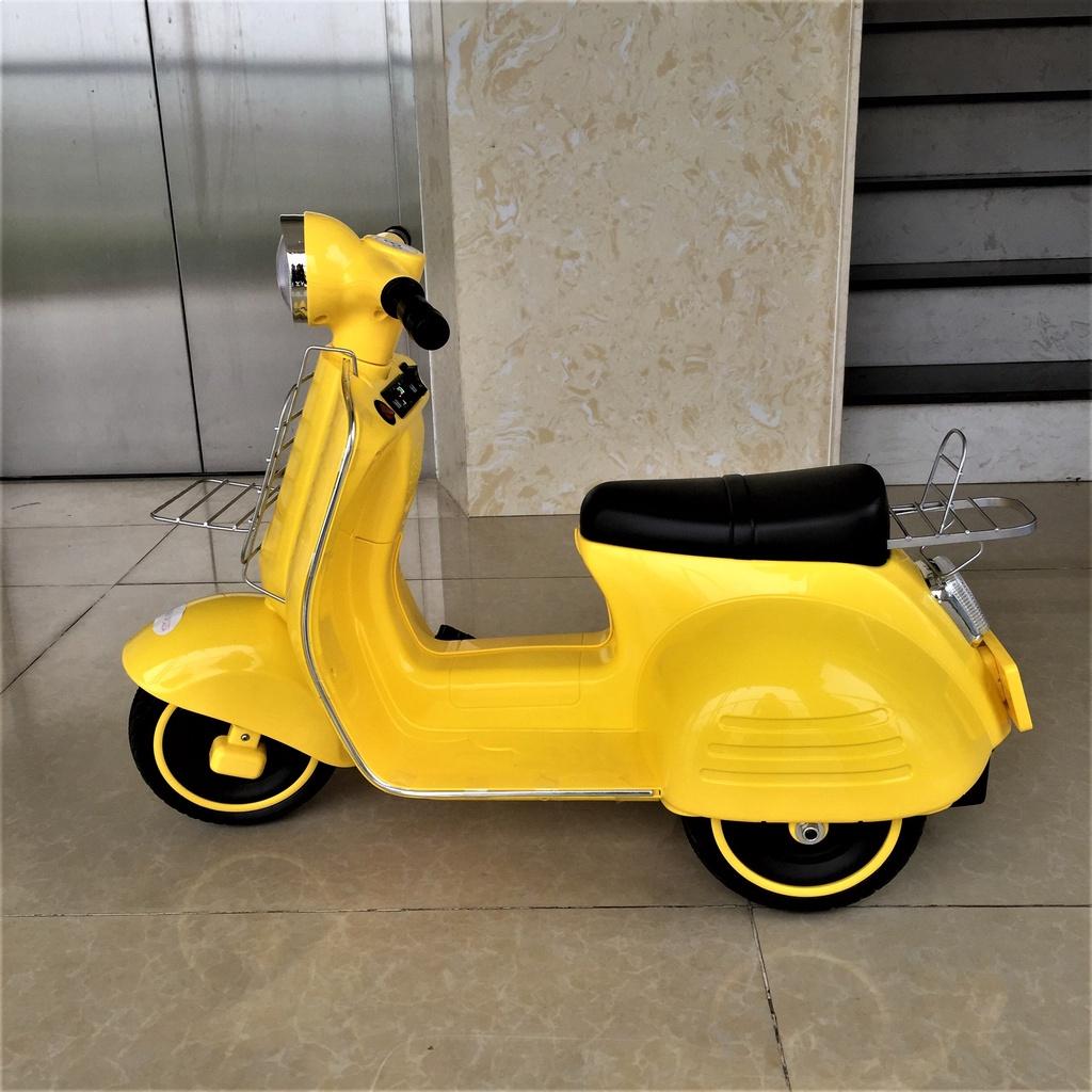 Xe máy điện trẻ em cao cấp VESPA Q618 ( Động cơ 12V, Bình ắc quy:2 bình 6V4.5AH)