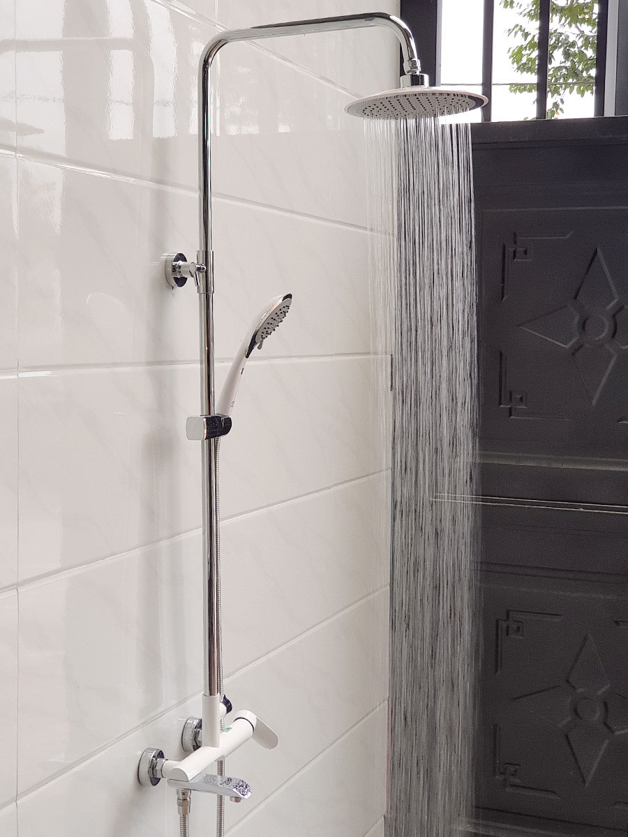 Bộ sen cây tắm đứng nóng lạnh Eurolife EL-S905 (Trắng bạc)
