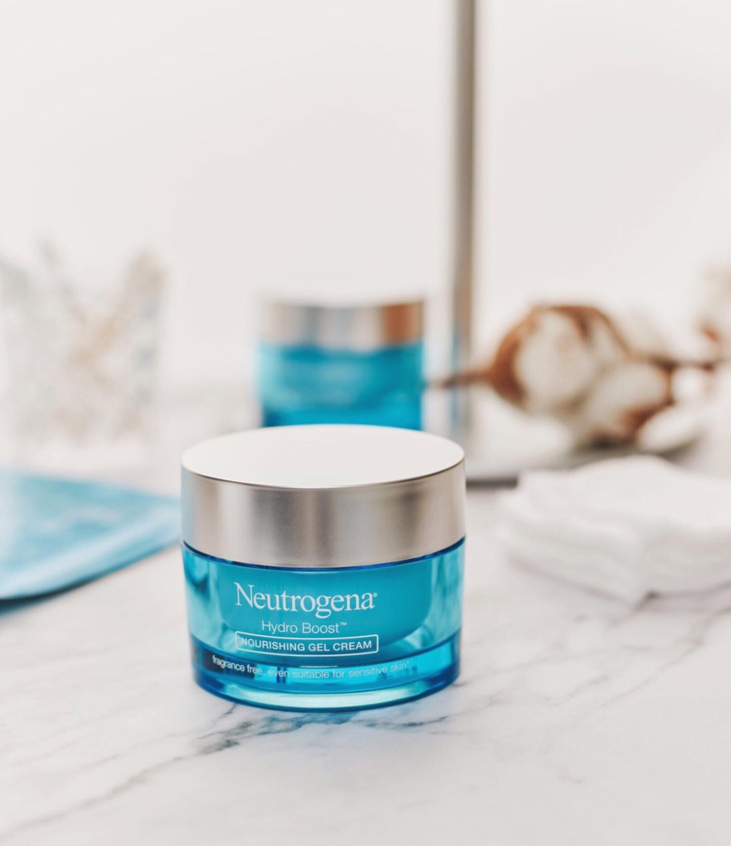 Kem Dưỡng Ẩm Neutrogena Hydro Boost Nourishing Cấp Ẩm Cho Da 50g