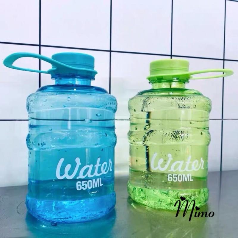 Bình nước nhựa trong Water dung tích 650ml có quai cầm tiện lợi nhiều màu sắc phong cách Hàn quốc mẫu hot xuân hè 2021