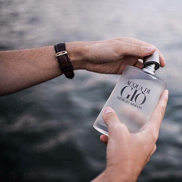 Thiết kế chai nước hoa Giorgio Armani Acqua Di Gio Pour Homme 100ml