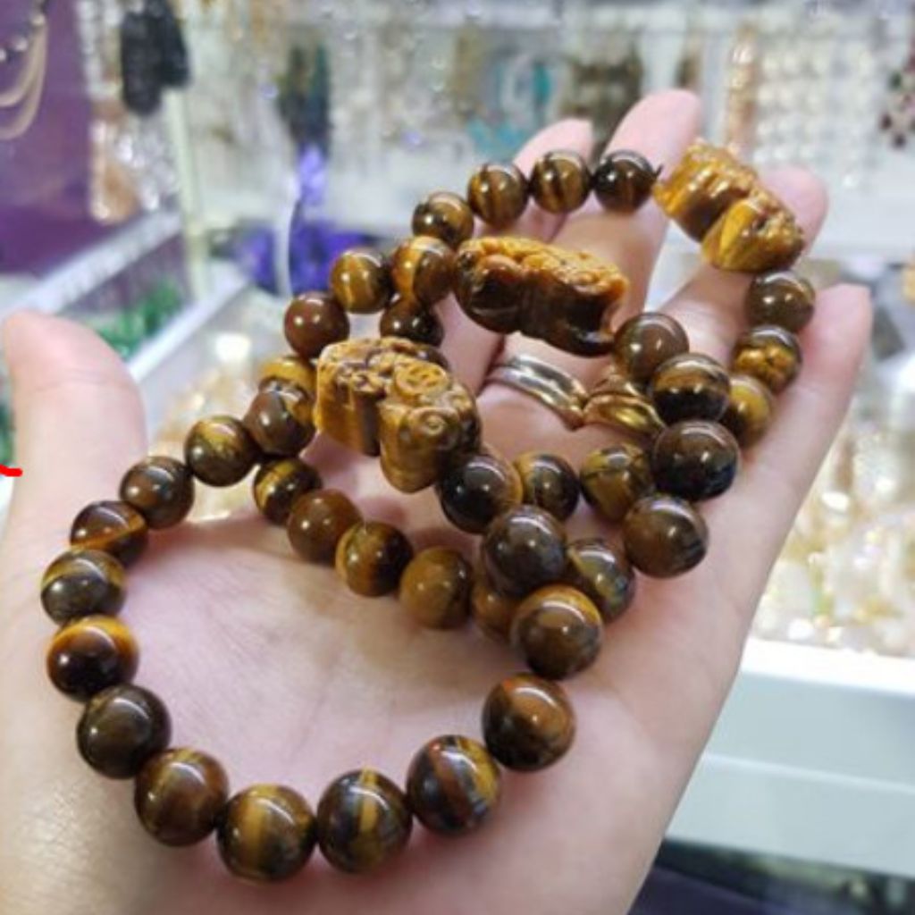 Vòng tay đá Mắt Hổ, Tỳ Hưu- Size đá: 8mm- Size Tỳ Hưu: 2 c m. Hợp mệnh Thổ- mệnh Kim