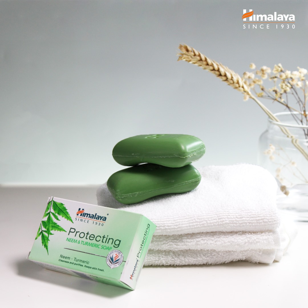 COMBO Sữa rửa mặt giảm mụn chiết xuất từ lá neem Himalaya Purifying Neem Face Wash 10ml và Xà phòng giảm mụn cơ thể từ lá neem Himalaya Neem Turmeric Soap 75g