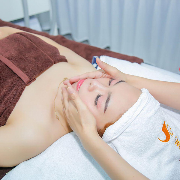 Liệu Trình Phun Oxy Jet Cho Da Sáng Mịn Tại Win Beauty Spa