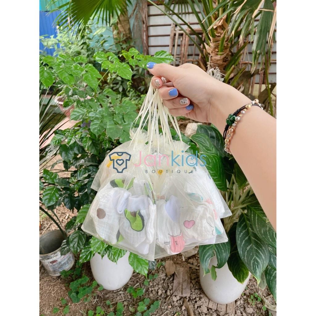Set bao tay bao chân và mũ đội đầu sơ sinh cho bé chất vải xô mềm mại