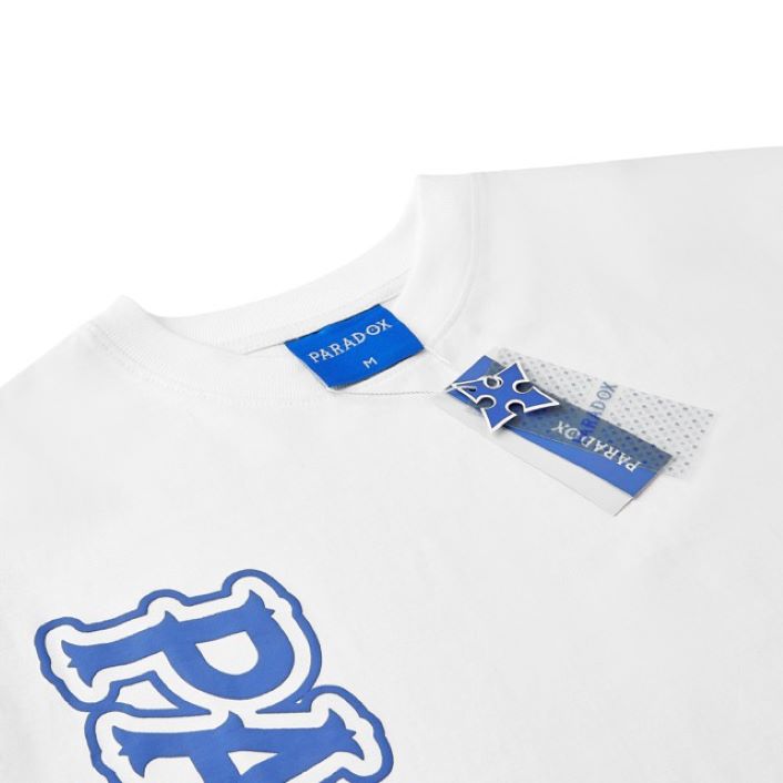 Áo thun form rộng Paradox tay lỡ - Unisex - In hình - VERTICAL EMBOSSING TEE - Đen, Trắng