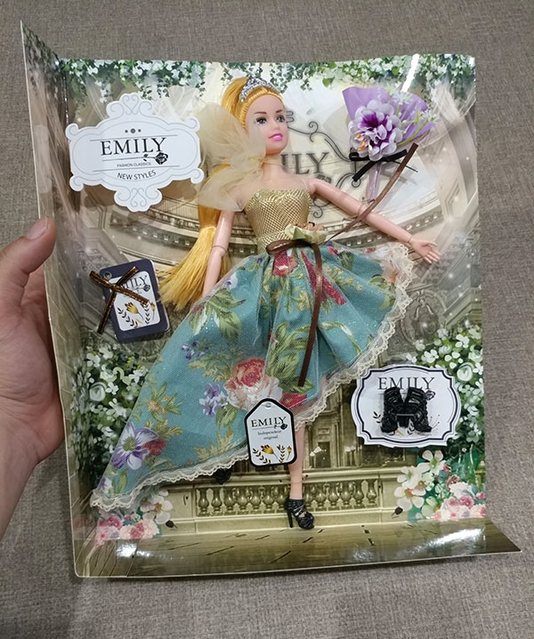 Bộ búp bê thời trang Emily QJ078D