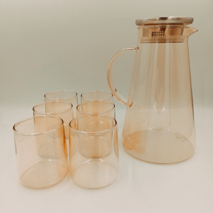 Bình Thủy Tinh Chịu Nhiệt Màu Vàng Cao Cấp 1,8 L Tặng Kèm 6 Cốc không quai vàng Sang Trọng Tinh Tế.