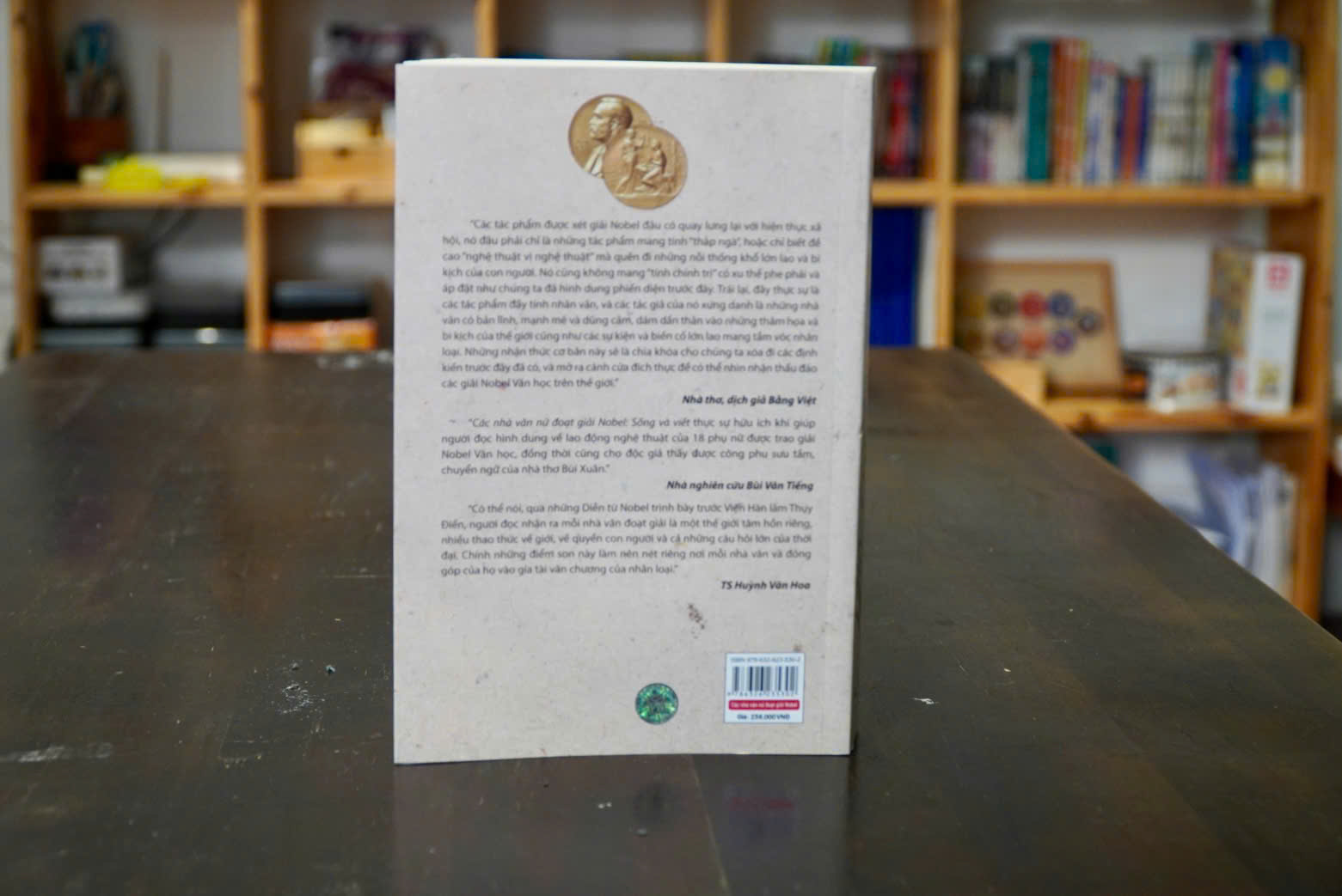 SÁCH - CÁC NHÀ VĂN NỮ ĐOẠT GIẢI NOBEL – SỐNG VÀ VIẾT - TIỂU THUYẾT