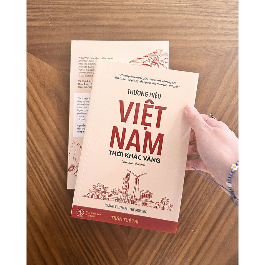 Thương hiệu Việt Nam - Thời khắc vàng (BRAND VIETNAM THE MOMENT) - Bìa Mềm