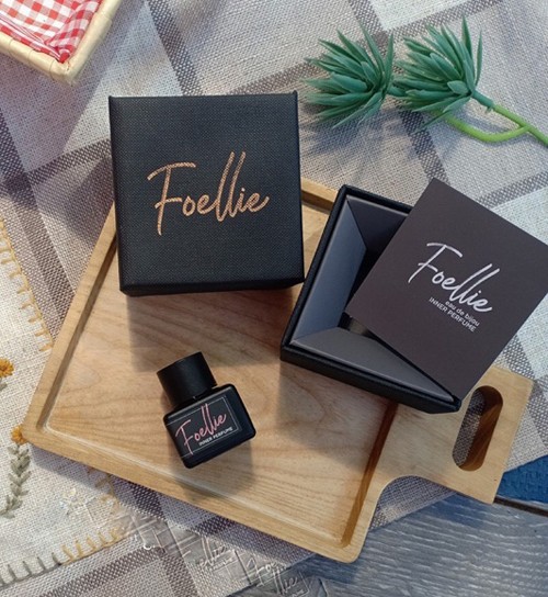 Nước Hoa Vùng Kín Foellie Eau De Bijou  Inner Perfume (Màu đen) - Hương Hoa Hồng Quyến Rũ + Tặng kèm 1 Túi Lưới Rửa Mặt Tạo bọt