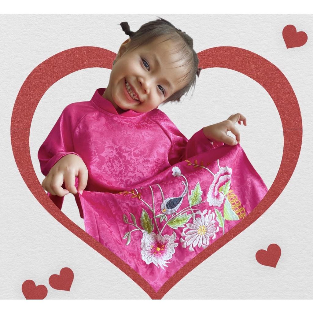 Áo Dài Lụa Truyền Thống Hàng Thiết Kế Cao Cấp Chubby Beans Thêu Tay Tinh Xảo
