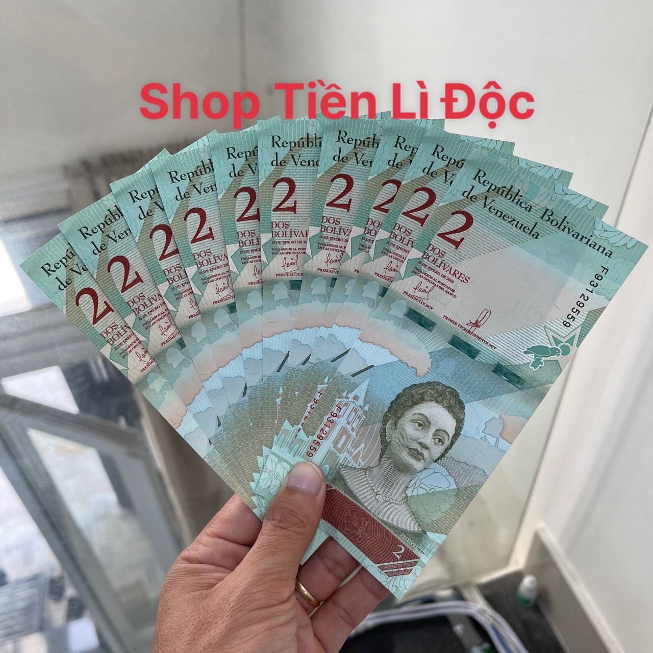 Sỉ Combo 10 Tờ Tiền Venezuela 2 Bolivares 2018 Hình Con Vẹt, Thích Hợp Lì Xì Biếu Tặng.