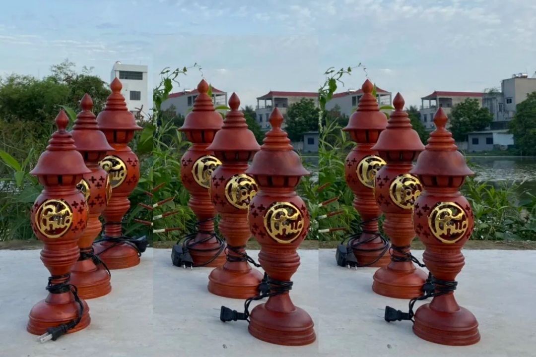Cặp đèn thờ tổ ông -Cặp đèn thờ gỗ Phúc Lộc Thọ khắc chữ sơn nhũ vàng cao 41-48 cm