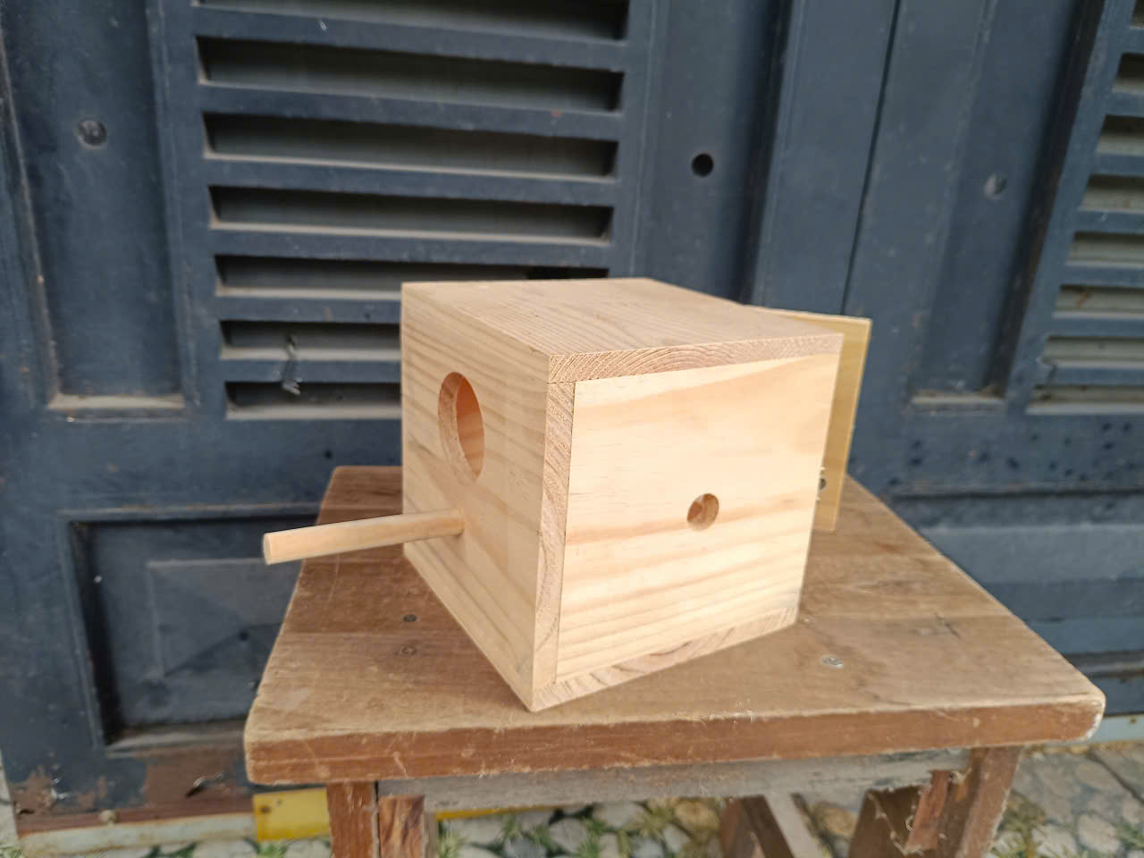 1 TỔ ĐẺ 18x18x18 có khay rút đáy dùng cho yến phụng, Lovebird, Parrotlet