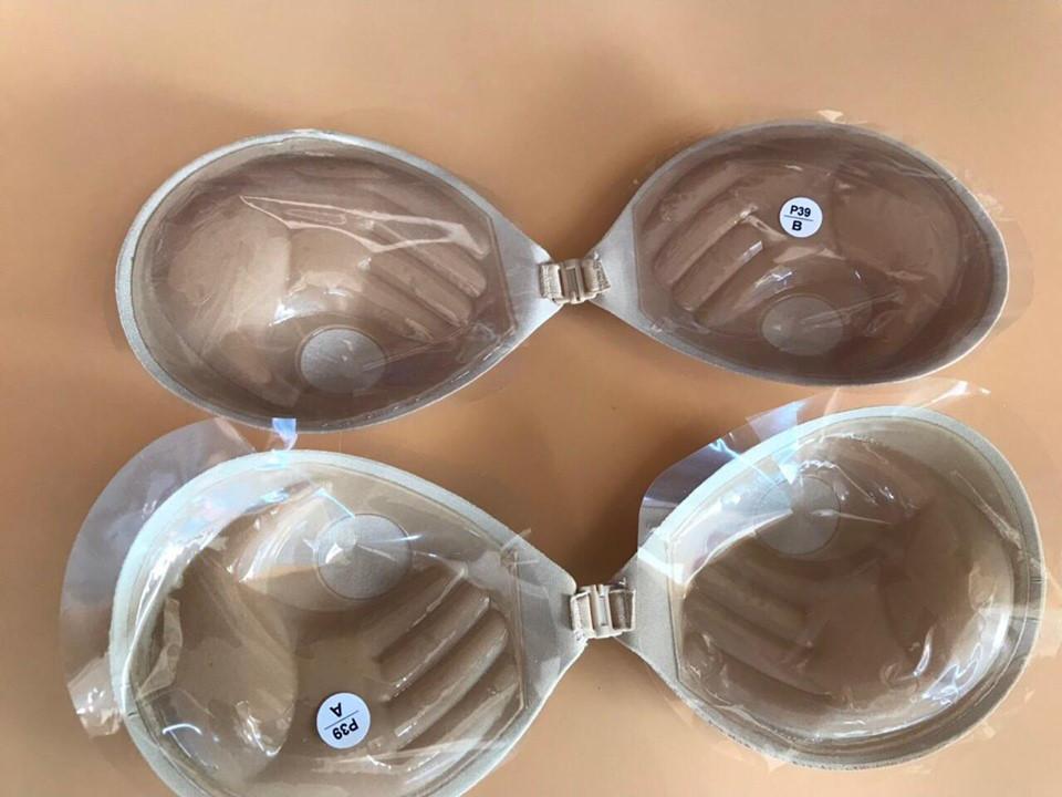 2 Áo bra dán ngực mẫu bàn tay nâng